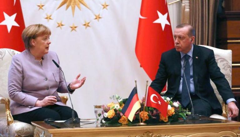 ميركل وأردوغان في أنقرة (الفرنسية)