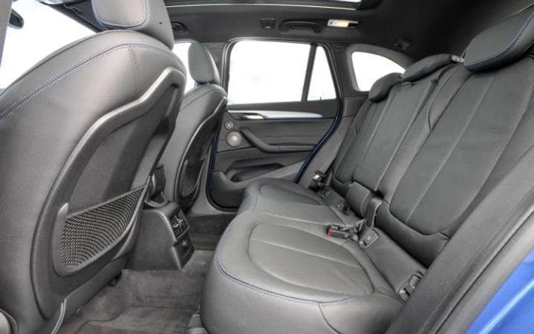 بي إم دابليو X1 (موقع بي إم دابليو)