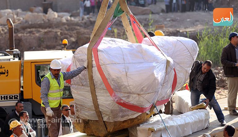 عملية نقل تمثال رمسيس