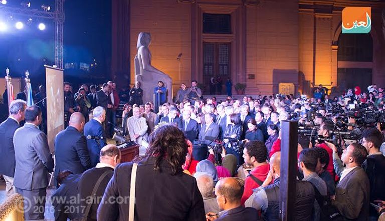 التمثال الفرعوني المكتشف