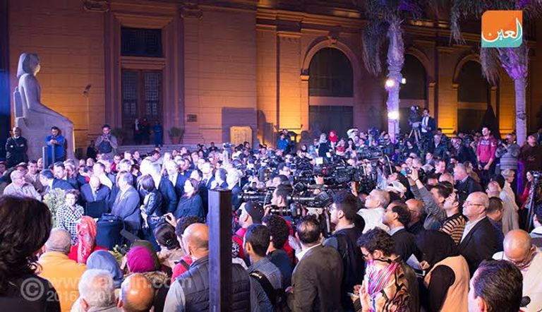 التمثال الفرعوني المكتشف