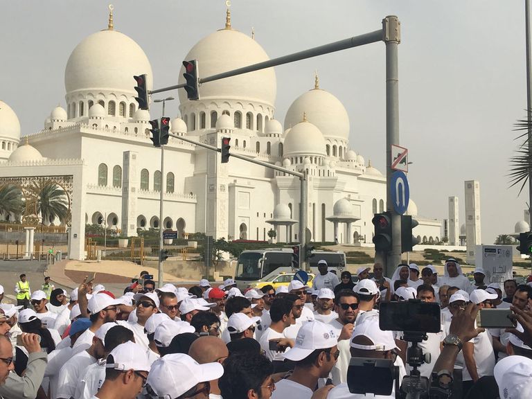 مسيرة للخير نمشي