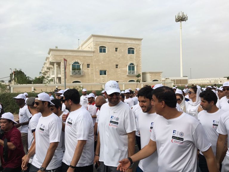 حسين الجسمي يشارك في مسيرة