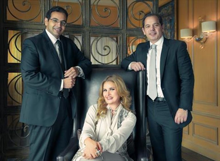 الفنانة يسرا