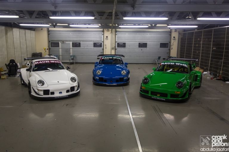 RWB الإمارات مع أكيرا نكاي (موقع كرانك أند بيستون)