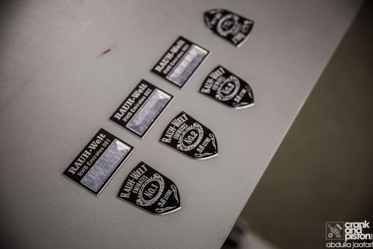 RWB الإمارات مع أكيرا نكاي (موقع كرانك أند بيستون)