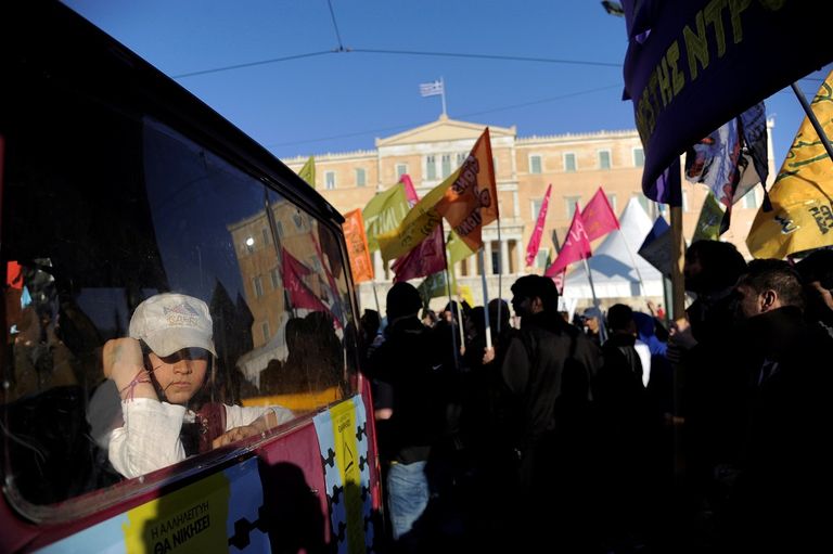 جانب من المظاهرات في أثينا - رويترز