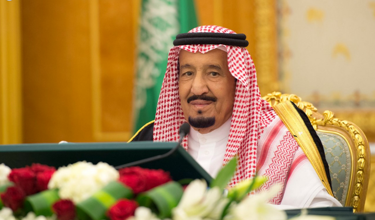 العاهل السعودي يرأس جلسة مجلس الوزراء