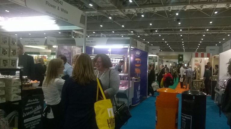 60 دولة تشارك في المعرض