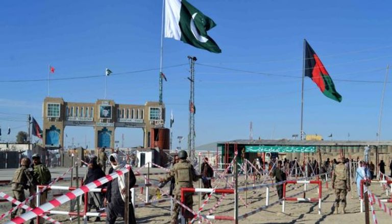 رئيس الوزراء الباكستاني يأمر بفتح الحدود مع أفغانستان "فورا"