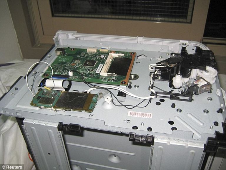 مواد متفجرة تم العثور عليها داخل طابعة