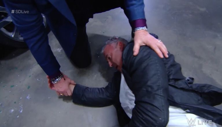 ستايز يعتدي على شين ماكمان