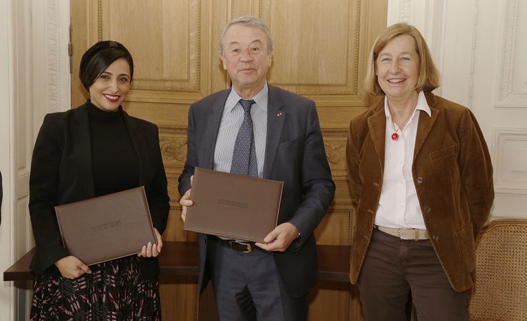 الشيخة بدور القاسمي وهيدويج باسكيت وأنطوان غاليمار