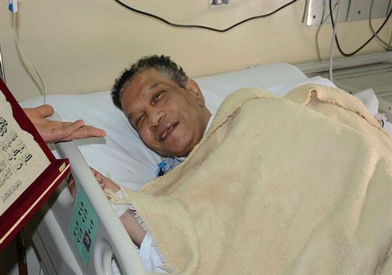 نجوم يمرون بأزمات صحية