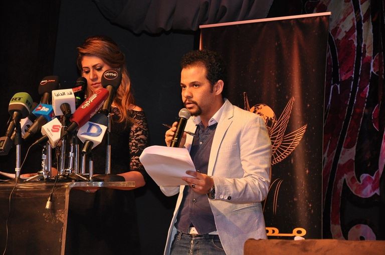 رئيسة لجنة التحكيم الفنانة سميرة محسن