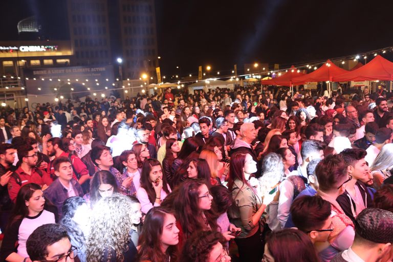 بيروت تشارك العالم في