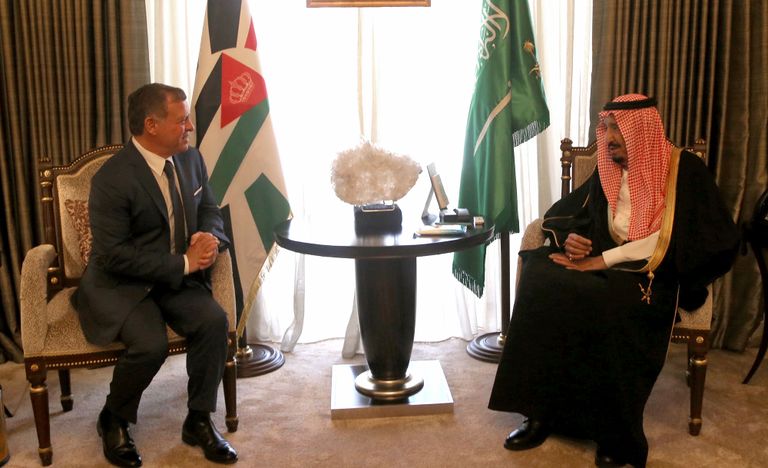 مراسم استقبال رسمية لخادم الحرمين الشريفين في عمان