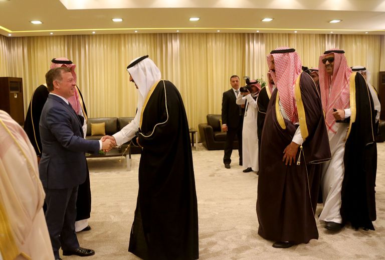 مراسم استقبال رسمية لخادم الحرمين الشريفين في عمان