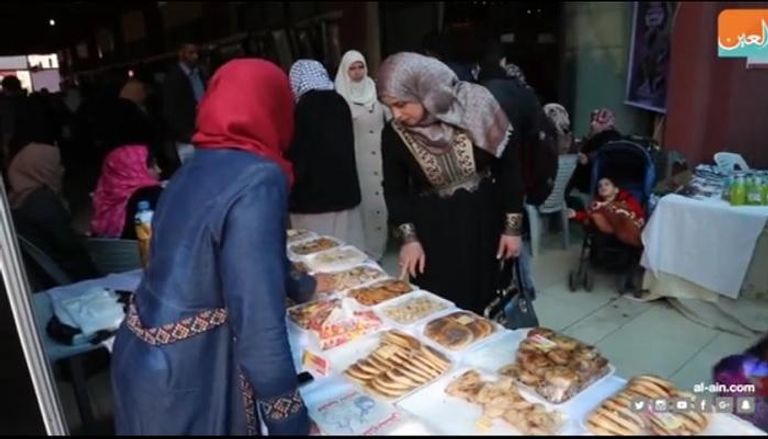 فلسطينيات يواجهن البطالة بالمأكولات البيتية