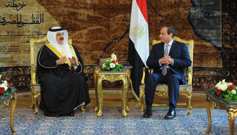 الرئيس المصري وملك البحرين بقصر الاتحادية