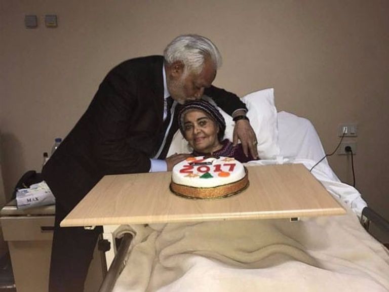 مديحة يسري على فراش المرض