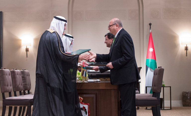 العاهل السعودي برفقة الملك عبد الله