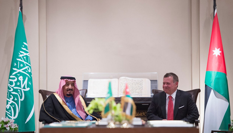 العاهل السعودي برفقة الملك عبد الله