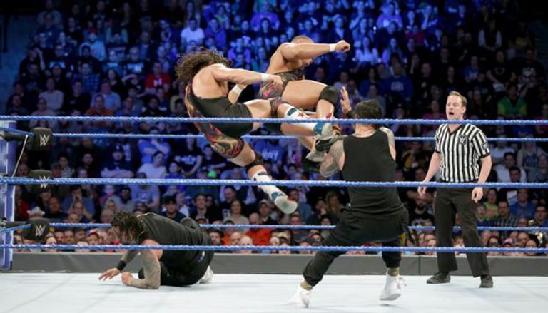 فريق ذا أوسوس بعد الفوز بالبطولة