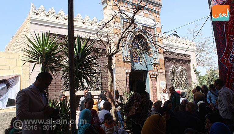 جمهور حليم يحيي ذكراه الـ40