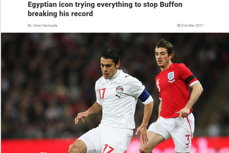 أحمد حسن ووالدته 