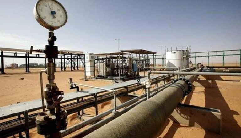  جانب من حقل الشرارة النفطي الليبي - رويترز.