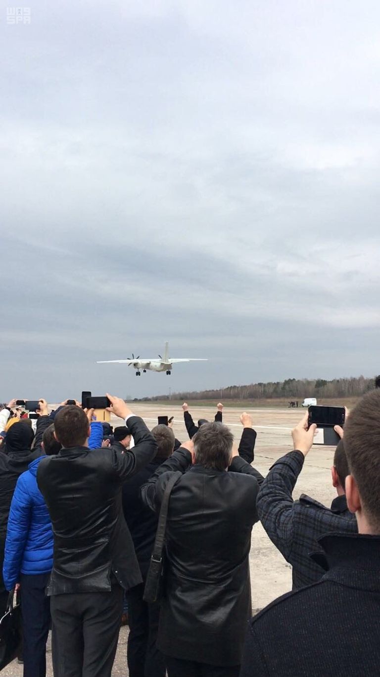 الرئيس الأوكراني بيترو بوريشنكو يحضر تجربة الإقلاع