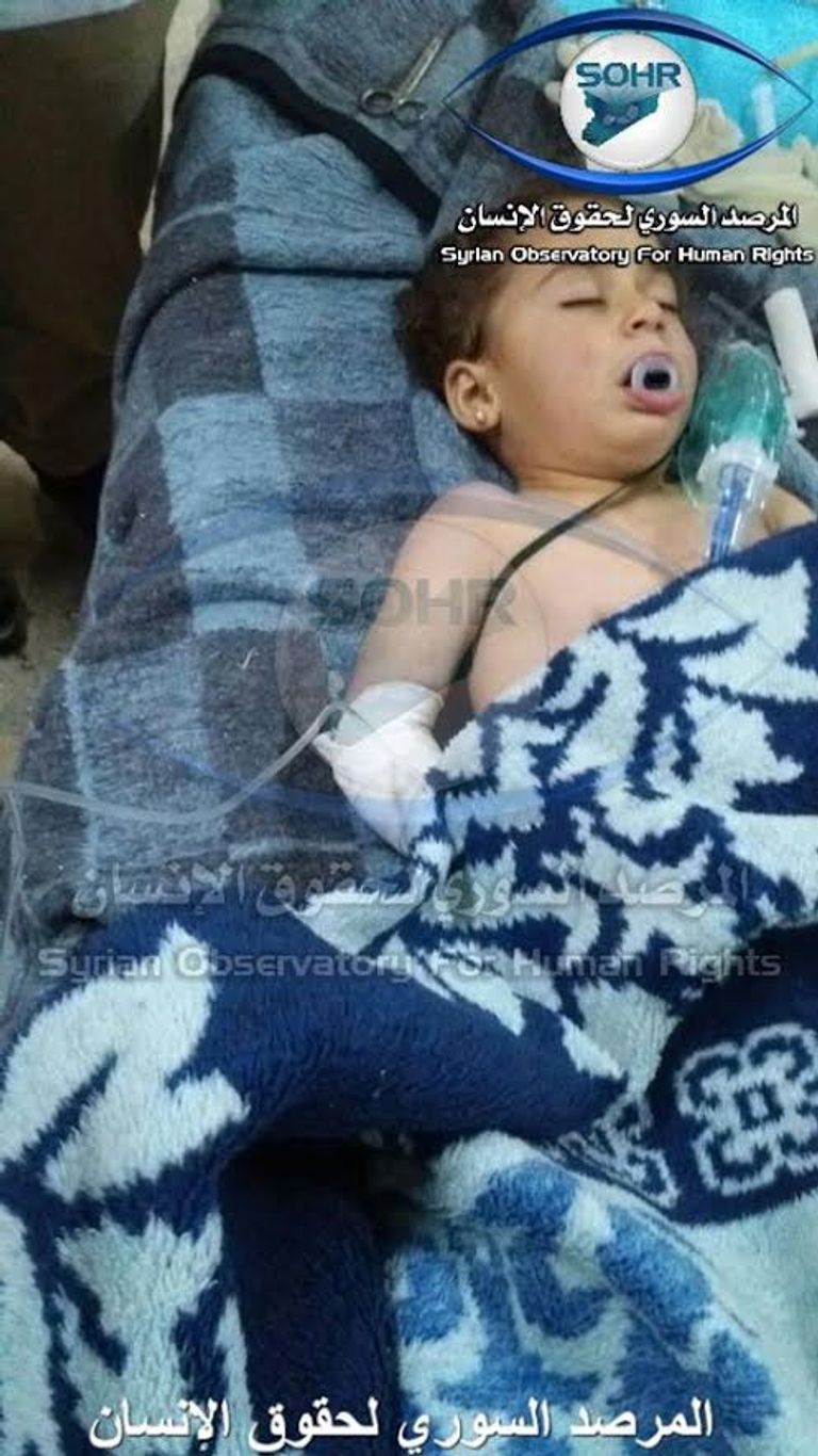 دخان متصاعد إثر غارات في إدلب - أرشيفية