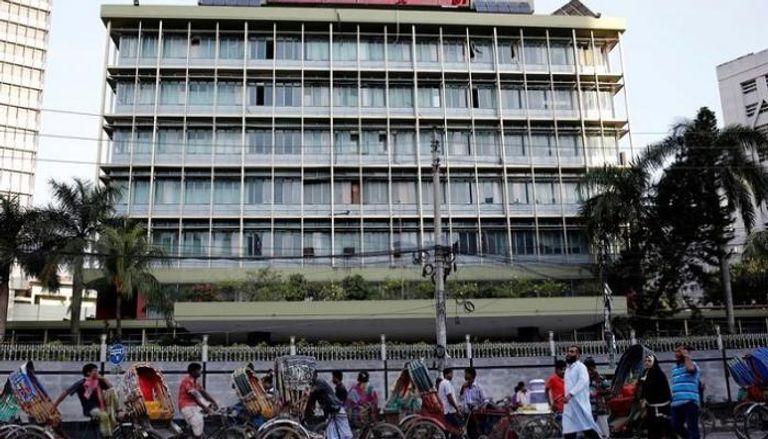 واجهة بنك بنجلاديش المركزي - رويترز