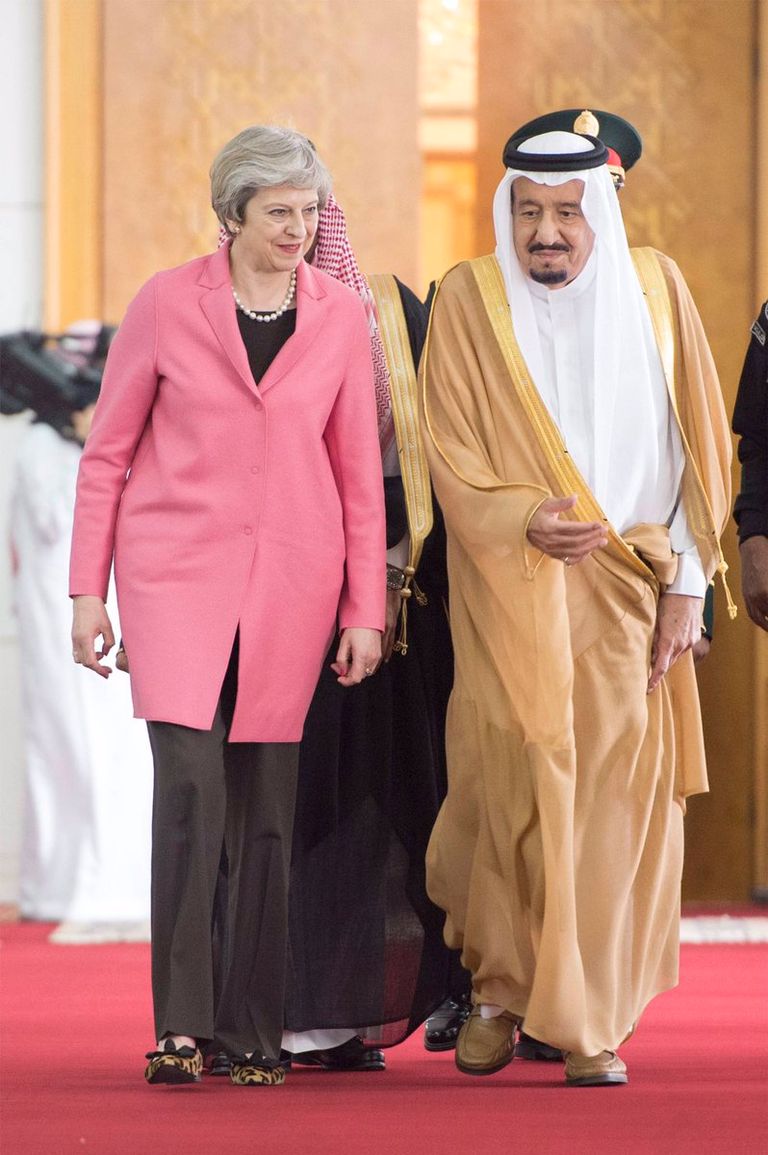 الملك سلمان بن عبدالعزيز آل سعود يستقبل رئيسة وزراء بريطانيا