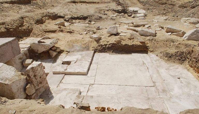 بقايا هرم دهشور