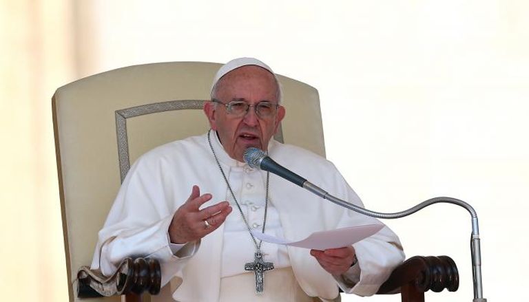 البابا فرانسيس عن غارات إدلب: مذبحة غير مقبولة