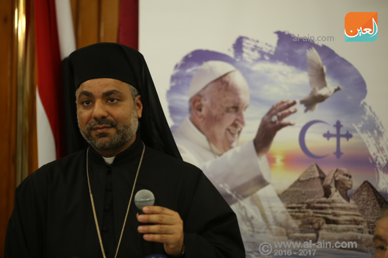 الأنبا عمانوئيل مطران الكاثوليك بالأقصر