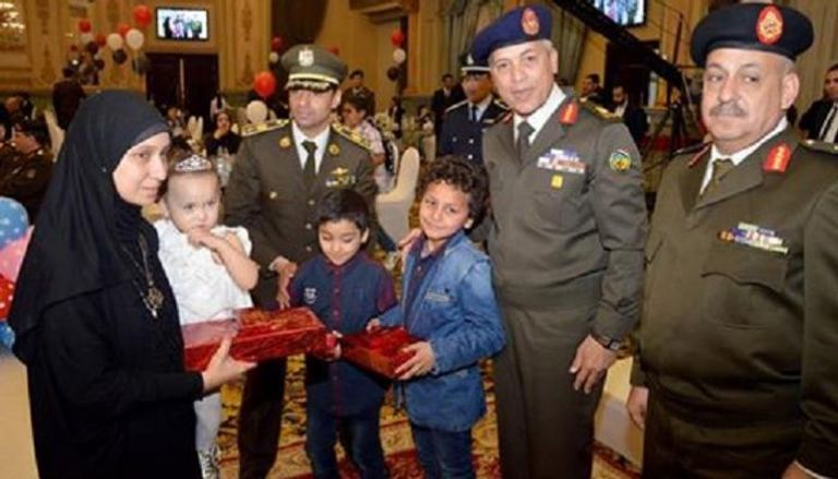 القوات المسلحة المصرية تحتفل بيوم اليتيم