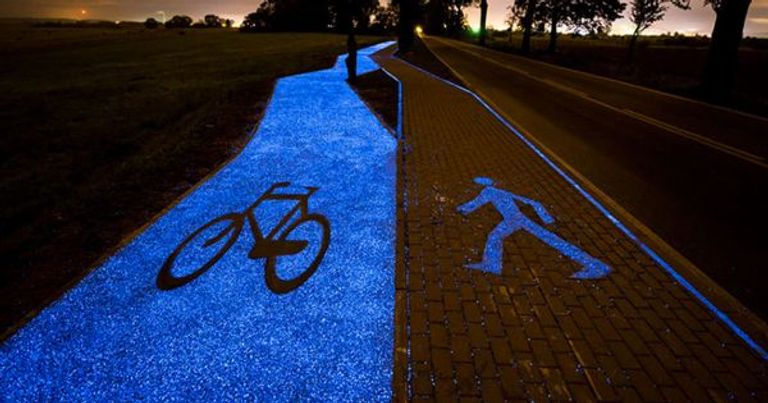 استخدام الطاقة الشمسية في إضاءة أرضية الشوارع