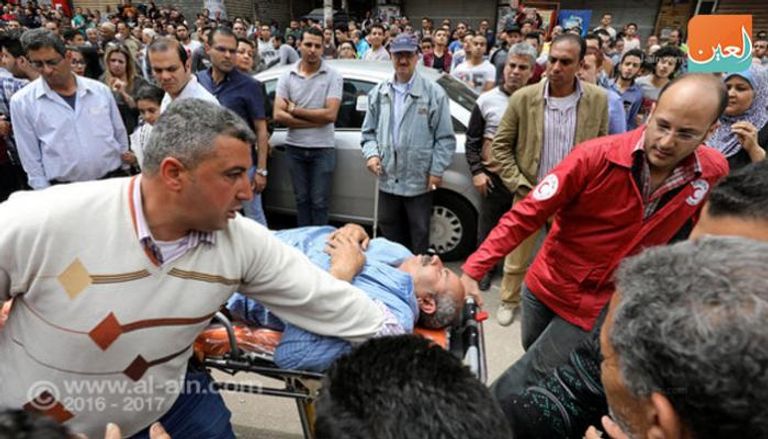 أحد مصابي تفجير كنيسة طنطا في المستشفى عقب الهجوم