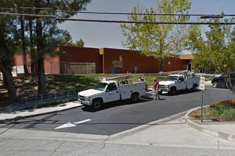 الشرطة الأمريكية داخل المدرسة