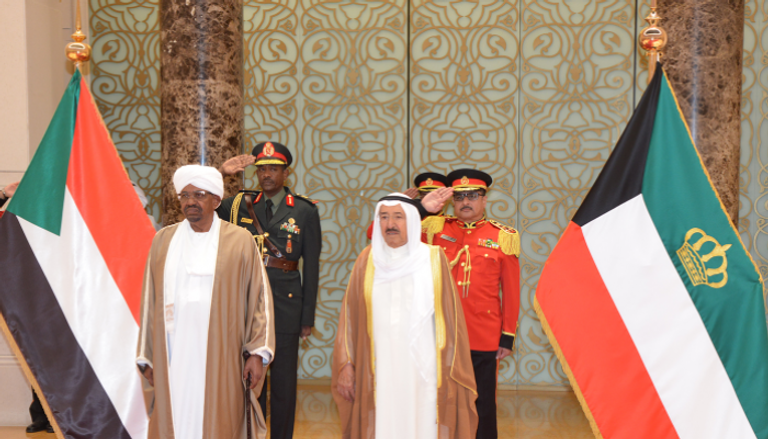 أمير الكويت يستقبل الرئيس السوداني