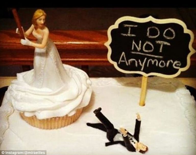 76-134406-the-hilarious-divorce-cakes-couples-2.jpeg
