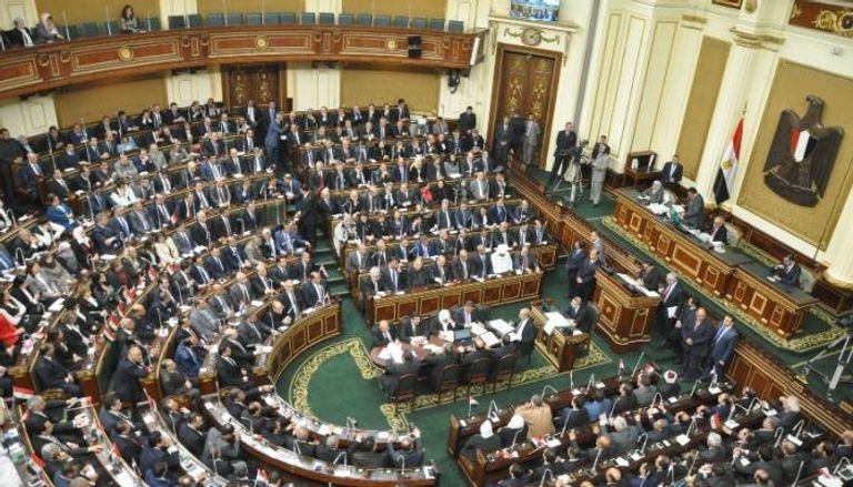 البرلمان المصري يقر فرض حالة الطوارئ لمدة 3 أشهر
