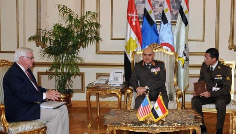 وزير الدفاع المصري مع وفد مجلس النواب الأمريكي- صفحة المتحدث العسكري