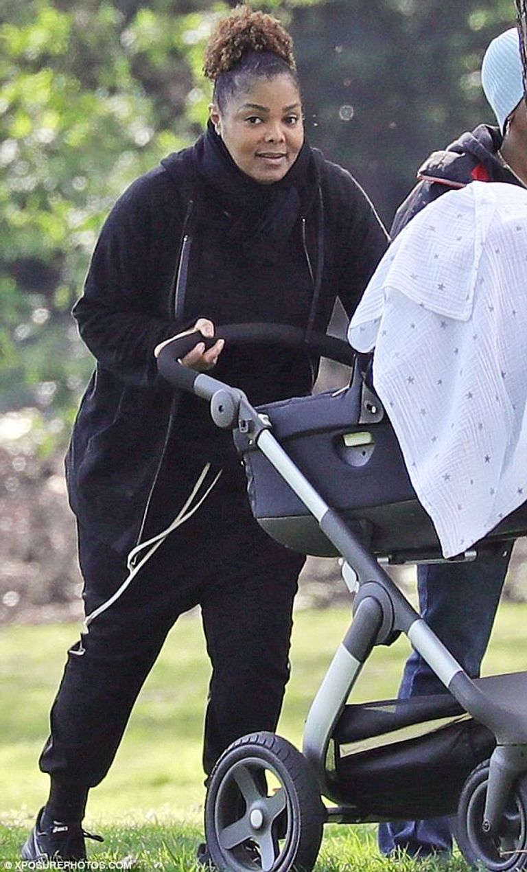 جانيت انفصلت عن المناع بعد زواج 5 سنوات