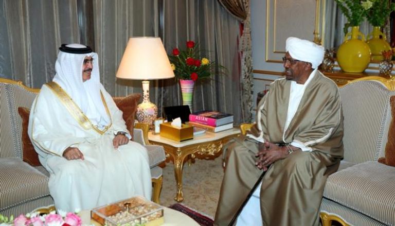 الرئيس السوداني ووزير الداخلية البحريني