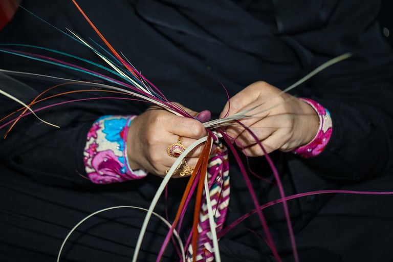 مشاركة الحرفيات الإماراتيات من برنامج "بدوة" للتطوير المهني