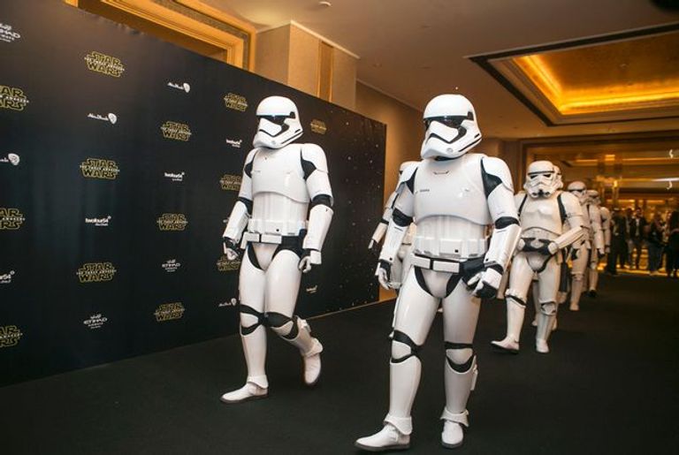 خلال تصوير الفيلم العالمي "حرب النجوم" في أبوظبي